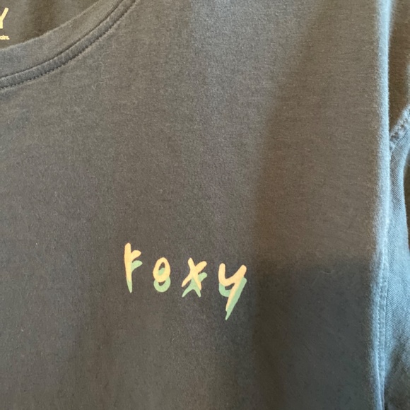 Roxy T-Shirt - Picture 2 of 4